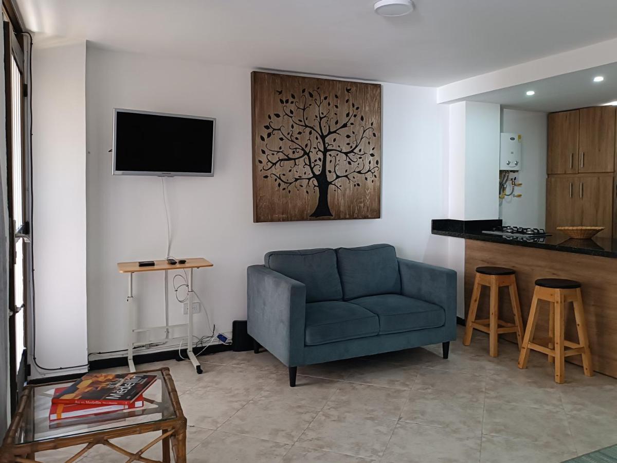 Acogedor Apartaestudio Ubicado En Laureles Apartamento Medellín Exterior foto